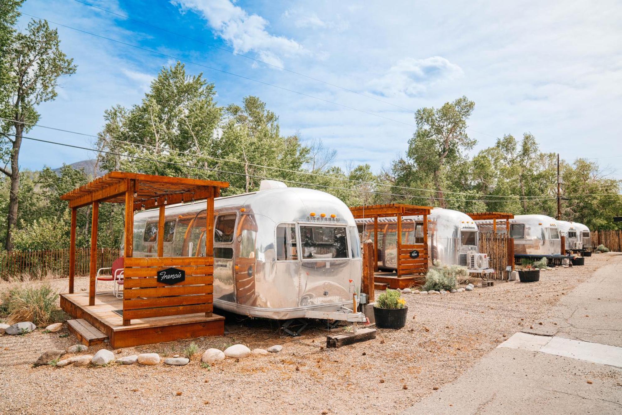 Amigo Motor Lodge Salida Exterior photo